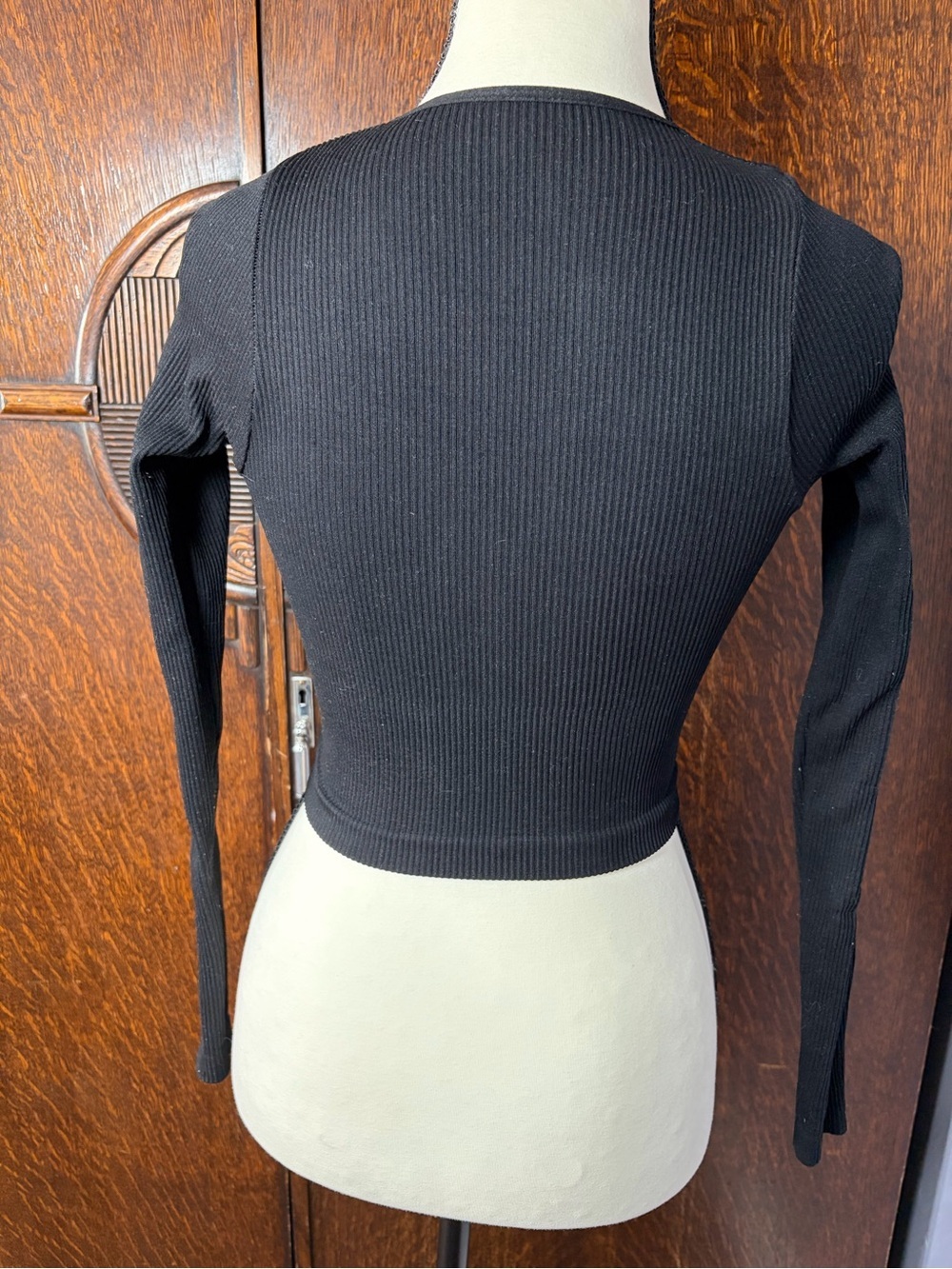 Out From Under Plunge V-Neck Cropped Ribbed Long Sleeve Top Black - Picture 5 of 5